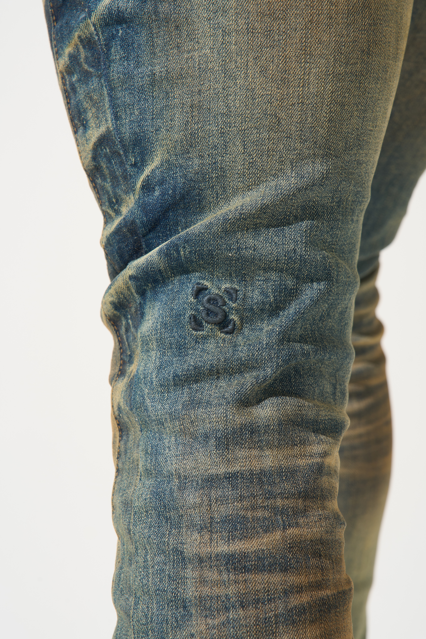 COVENANT Jeans