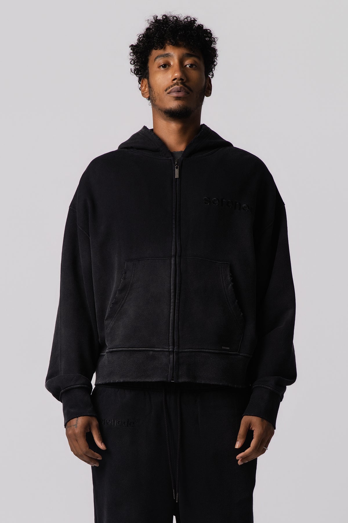 ESSENTIAL Zip Black Hoodie