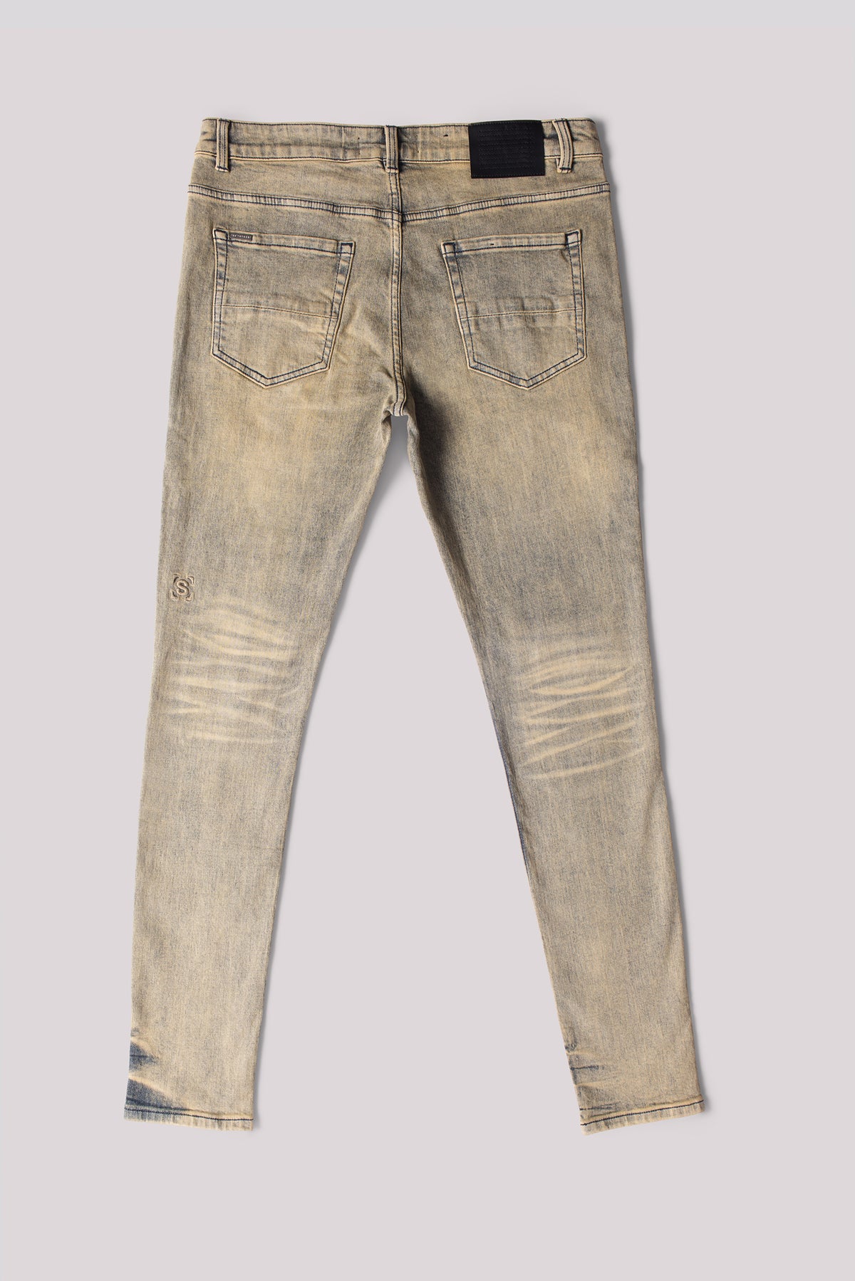 Ruin Jean