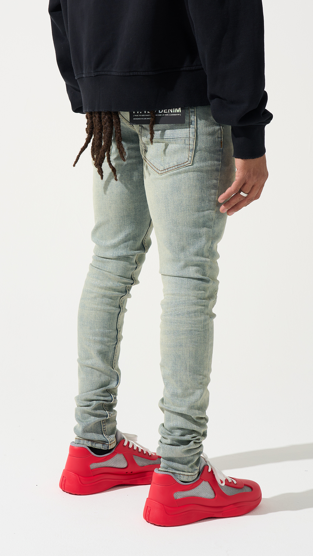 AURA Jeans