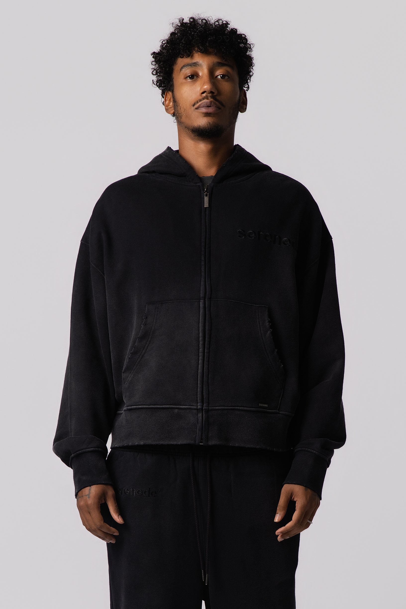 ESSENTIAL Zip Black Hoodie