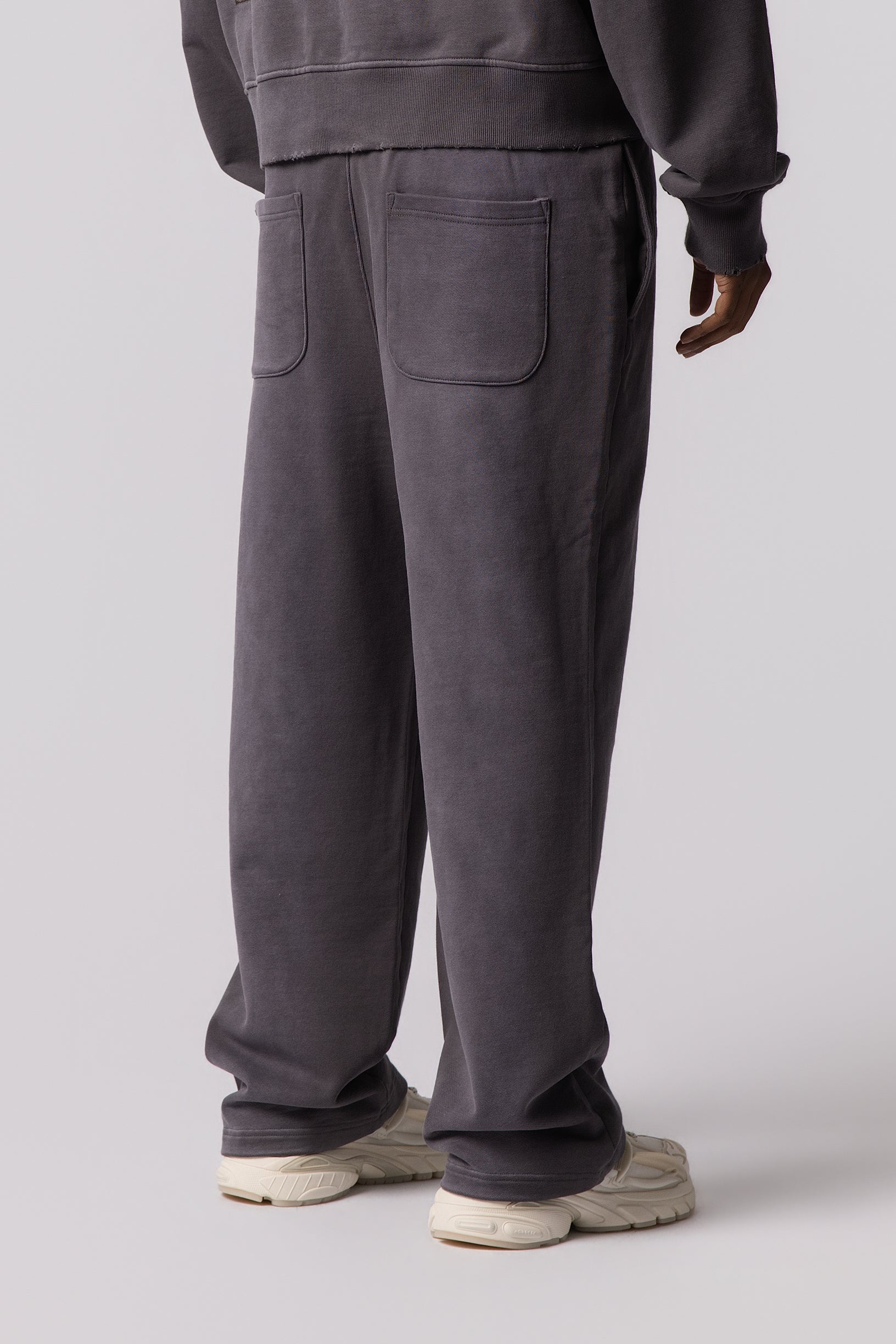 ESSENTIAL Grey Sweatpant