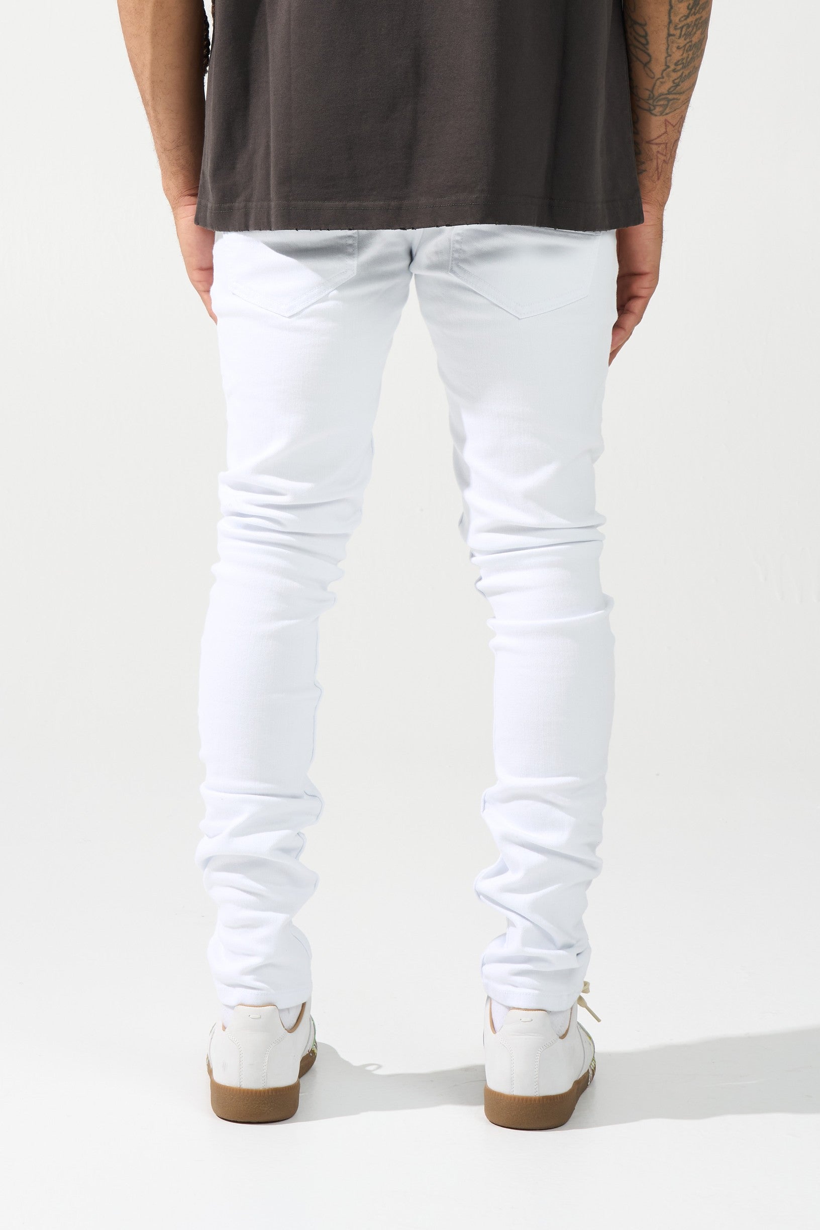 EVEREEST NO RIPS Jeans