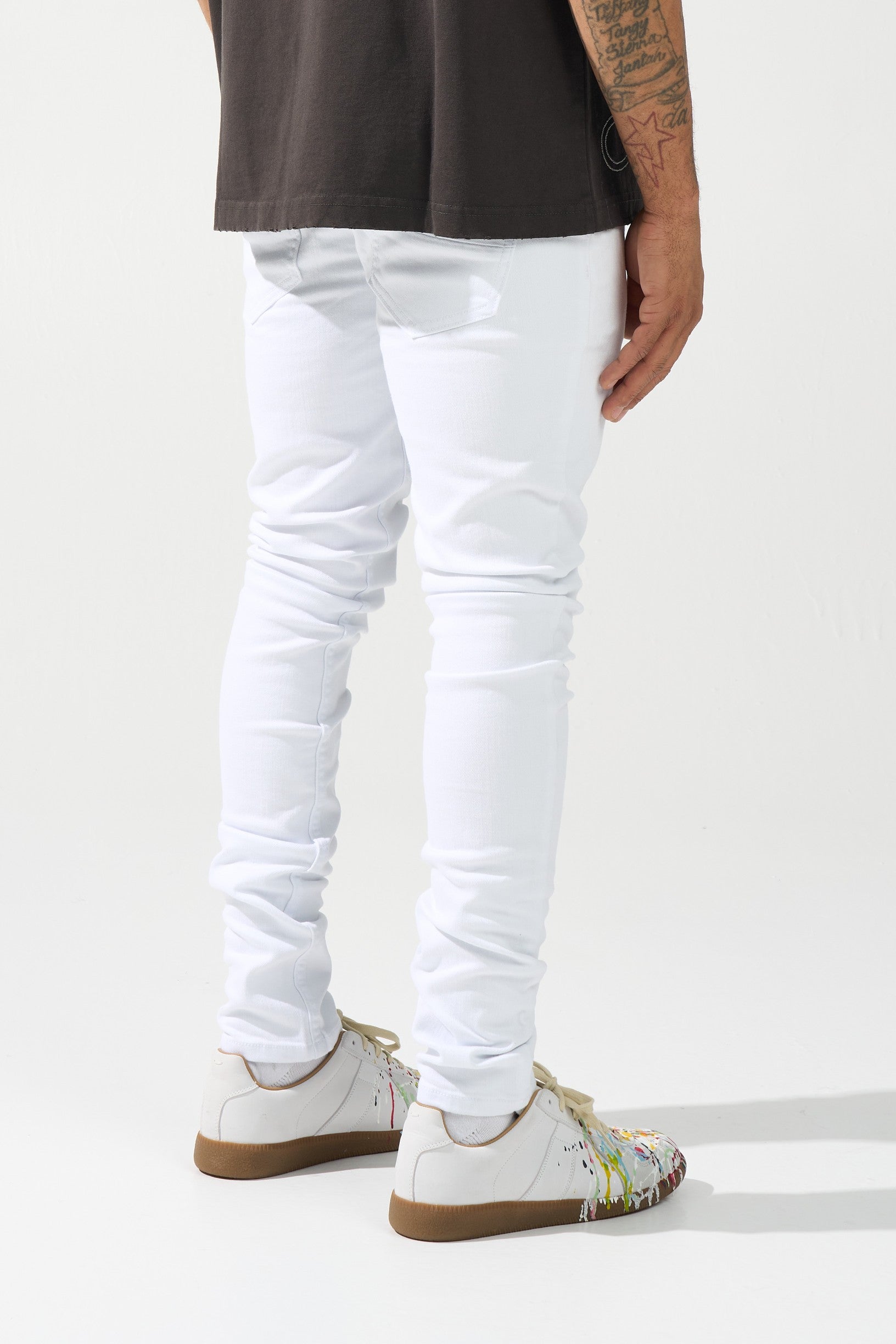 EVEREEST NO RIPS Jeans