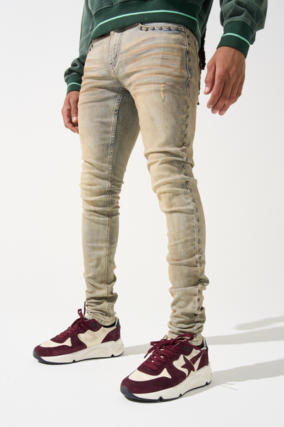 EXO-VTG-28_F_00018_grande.png?