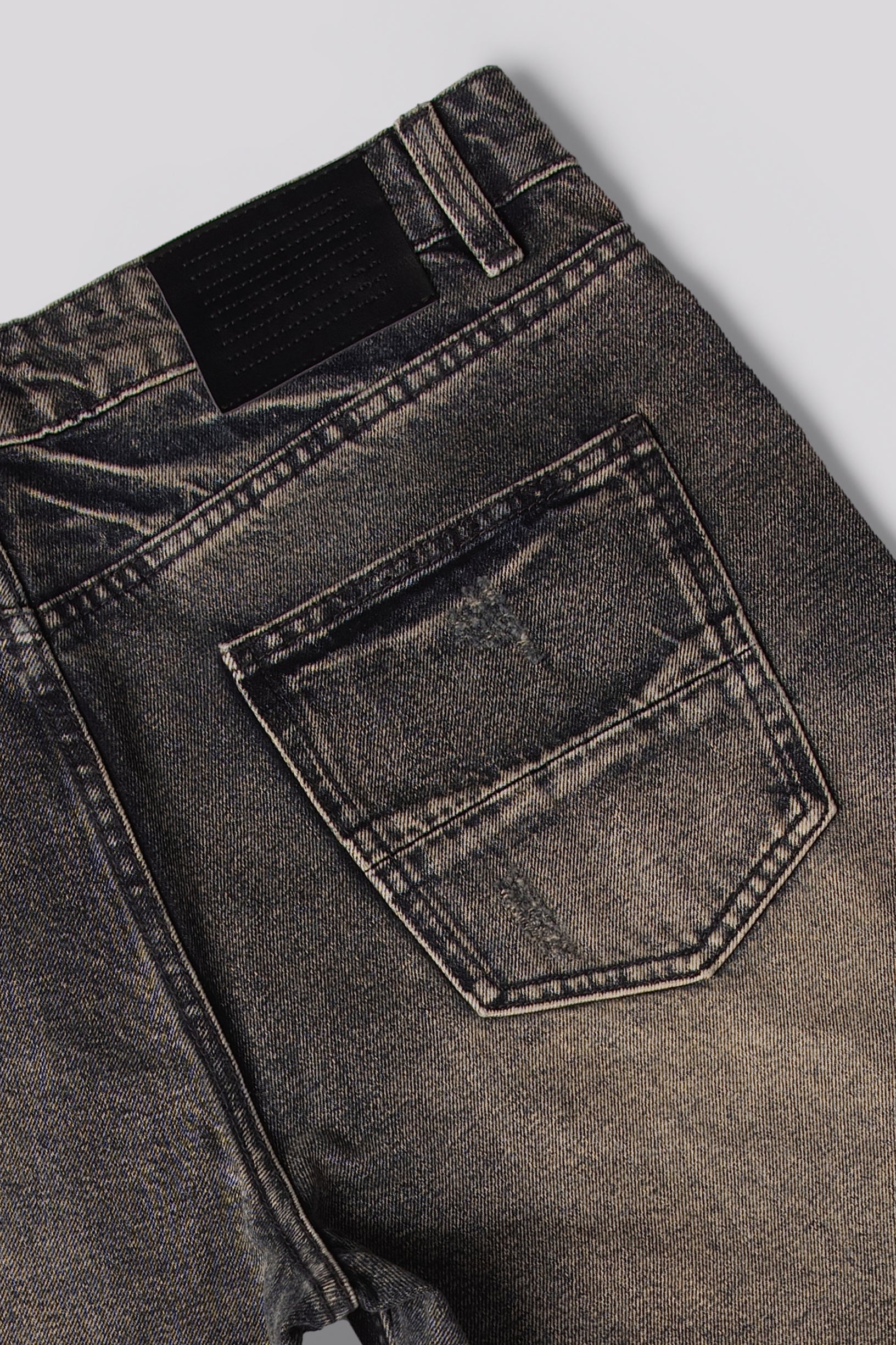 GUN METAL Short