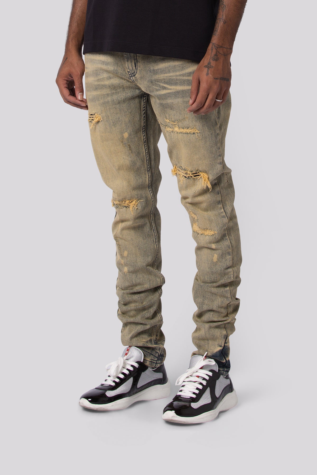 Ruin Jean