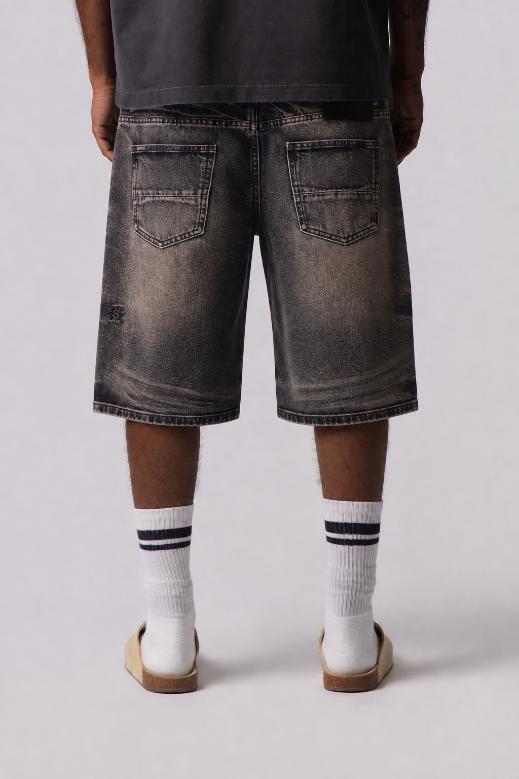 GUN METAL Short